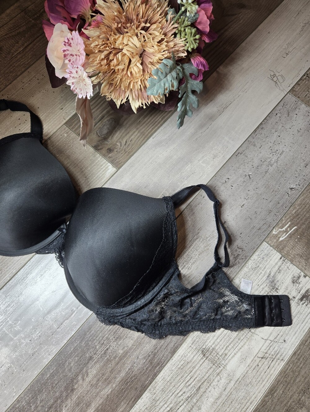 Victoria’s Secret Dream Angels Perfect Coverage Bra Black 38DD